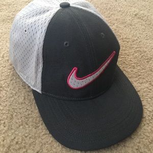 NIKE 🖤🤍💗 cap Legacy 91